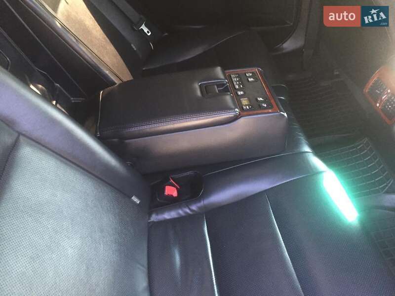 Седан Toyota Camry 2011 в Днепре