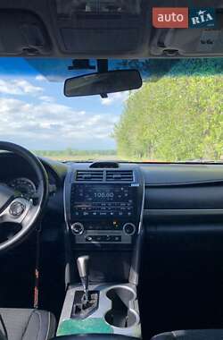 Седан Toyota Camry 2013 в Києві