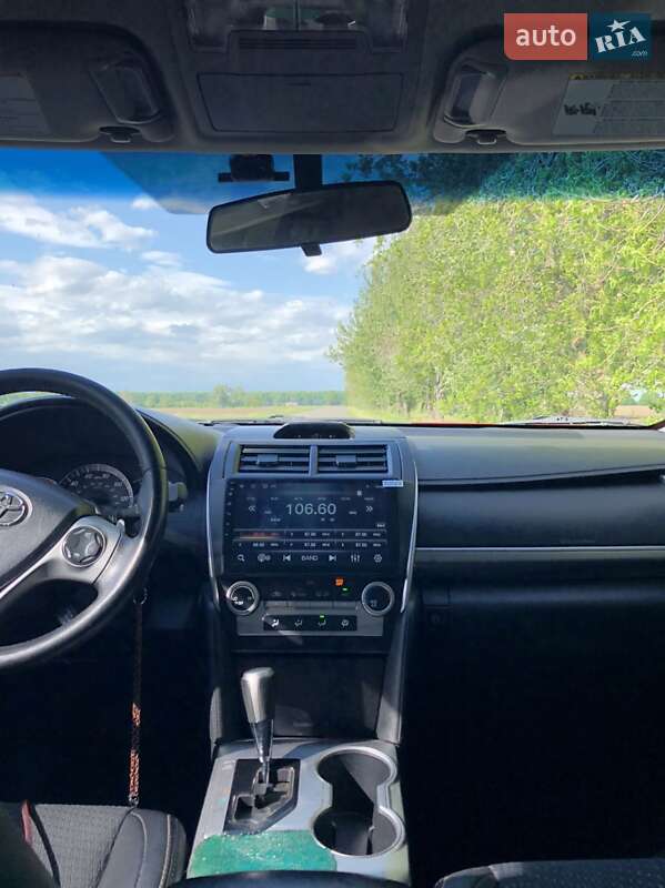 Седан Toyota Camry 2013 в Киеве фото 8 Седан Toyota Camry 2013 в Киеве