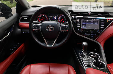 Седан Toyota Camry 2019 в 