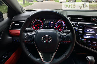 Седан Toyota Camry 2019 в 