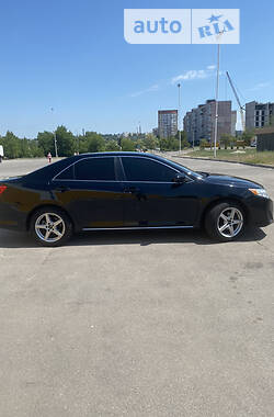 Седан Toyota Camry 2013 в Запорожье