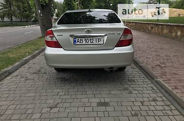 Седан Toyota Camry 2004 в 