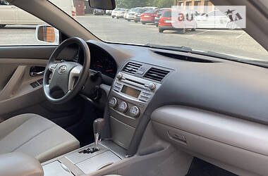 Седан Toyota Camry 2010 в Черкассах