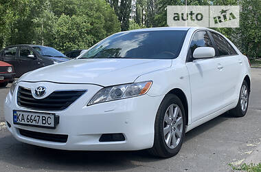 Седан Toyota Camry 2009 в Києві