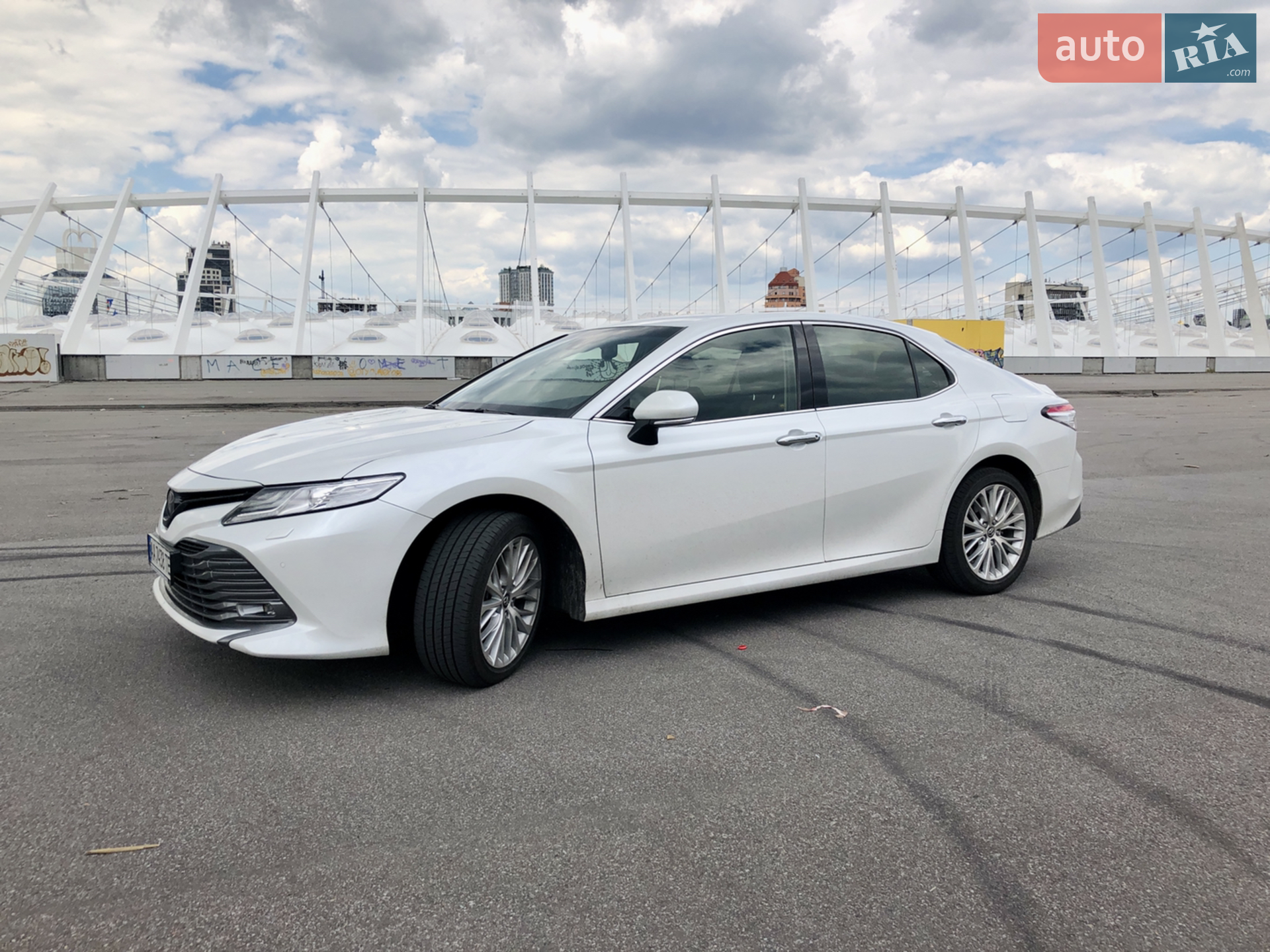 2017 Toyota Camry - мініатюра 2