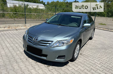 Toyota Camry 2011