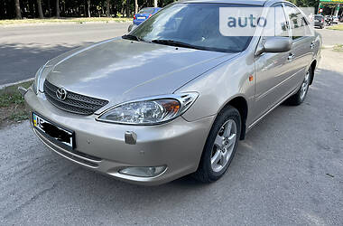 Седан Toyota Camry 2004 в Днепре