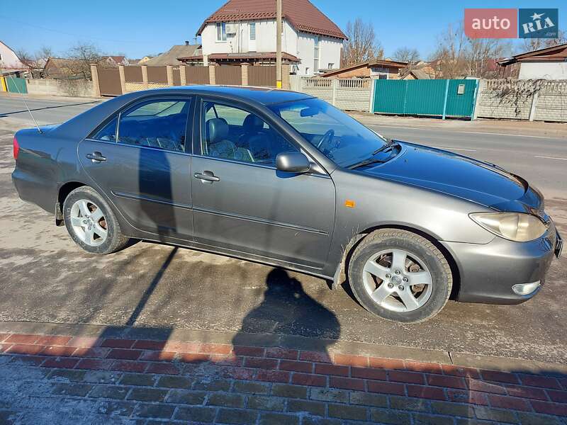Седан Toyota Camry 2002 в Києві