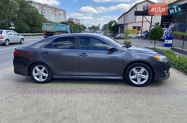 Седан Toyota Camry 2014 в Тернополе