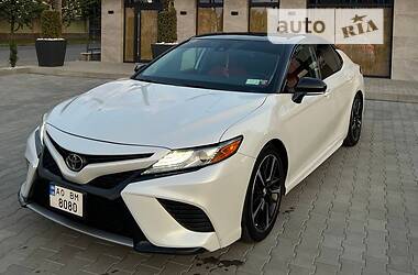 Toyota Camry 2019