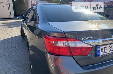 Седан Toyota Camry 2012 в Кривом Роге