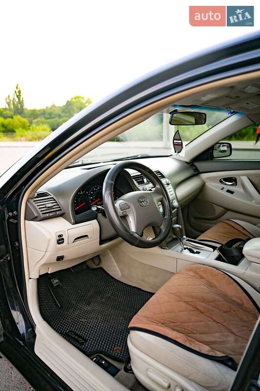 Седан Toyota Camry 2006 в Сумах
