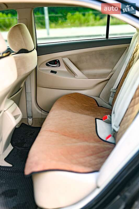 Седан Toyota Camry 2006 в Сумах