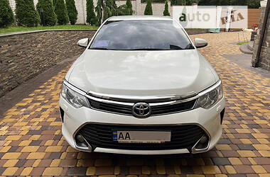 Седан Toyota Camry 2015 в 