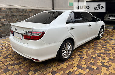 Седан Toyota Camry 2015 в 