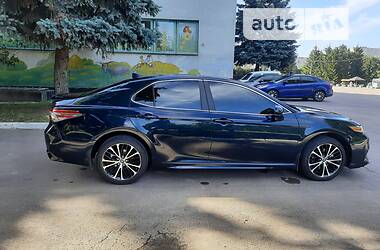 Седан Toyota Camry 2019 в 