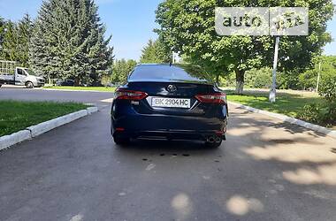 Седан Toyota Camry 2019 в 