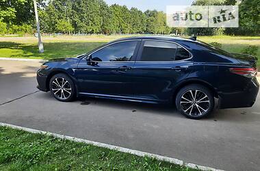 Седан Toyota Camry 2019 в 