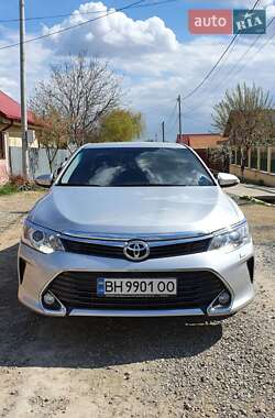 Toyota Camry 2016