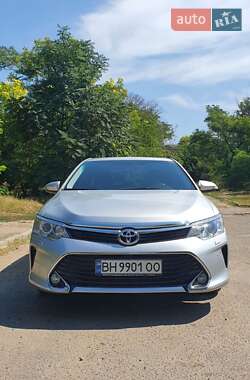 Седан Toyota Camry 2016 в Одессе