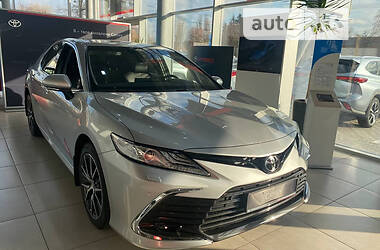 Седан Toyota Camry 2021 в Кривом Роге