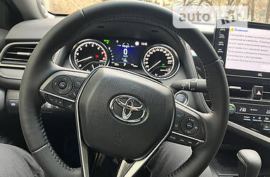 Седан Toyota Camry 2021 в Кривому Розі