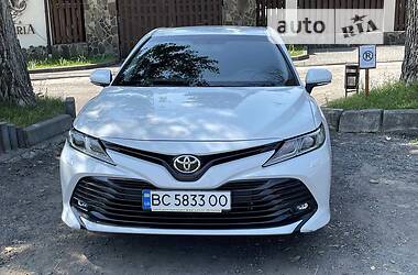 Toyota Camry 2019