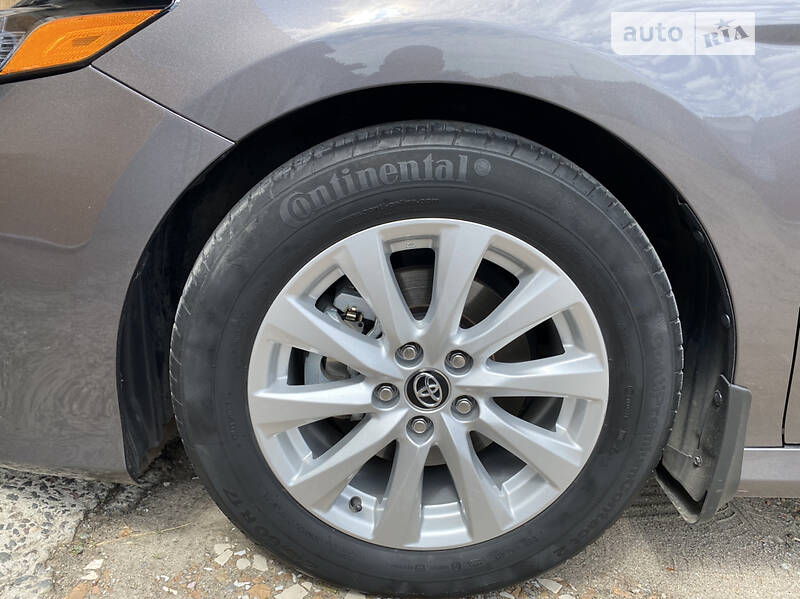Седан Toyota Camry 2020 в Николаеве