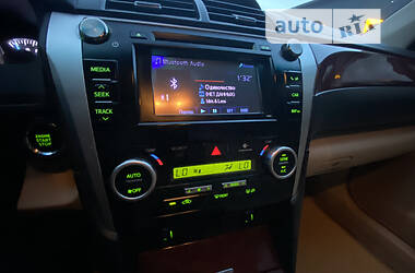 Седан Toyota Camry 2013 в Кривому Розі