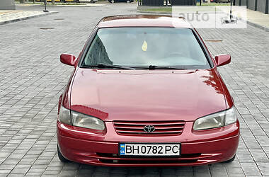 Седан Toyota Camry 1999 в Одесі