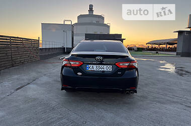 Седан Toyota Camry 2018 в 