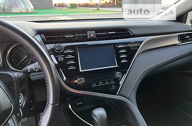 Седан Toyota Camry 2018 в 
