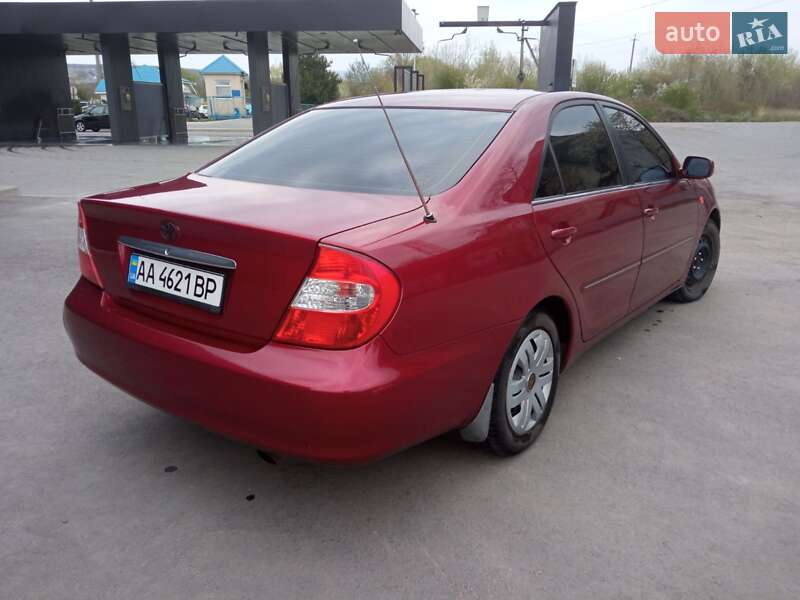 Седан Toyota Camry 2003 в Ужгороде