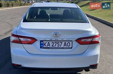 Седан Toyota Camry 2020 в Кривом Роге