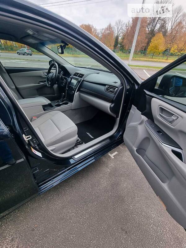 Седан Toyota Camry 2016 в Харкові