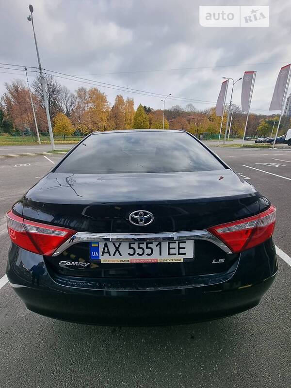 Седан Toyota Camry 2016 в Харкові