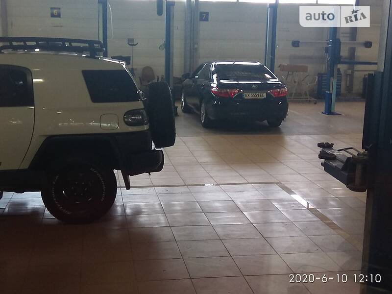 Седан Toyota Camry 2016 в Харкові