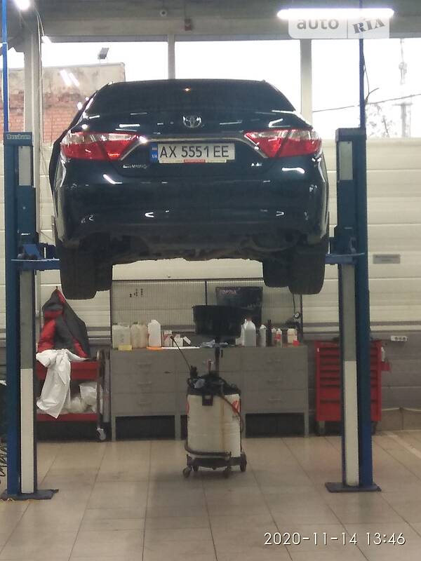Седан Toyota Camry 2016 в Харкові