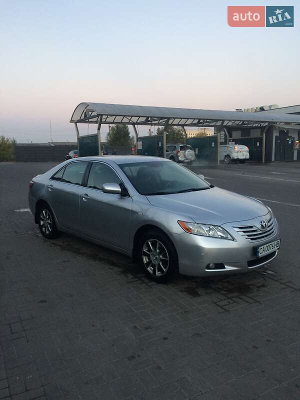 Седан Toyota Camry 2007 в Черкасах