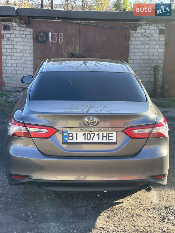 Седан Toyota Camry 2018 в Кривому Розі
