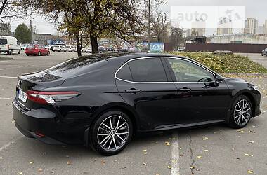 Седан Toyota Camry 2021 в 