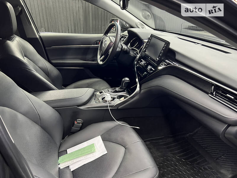 Седан Toyota Camry 2021 в Києві