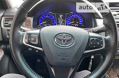 Седан Toyota Camry 2017 в Кривому Розі