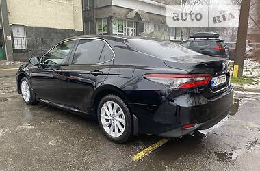 Седан Toyota Camry 2021 в Киеве