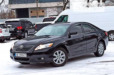 Седан Toyota Camry 2008 в Днепре