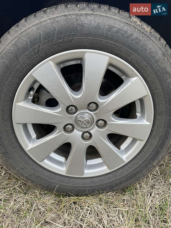 Седан Toyota Camry 2008 в Николаеве