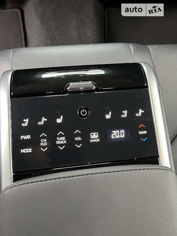 Седан Toyota Camry 2021 в Киеве