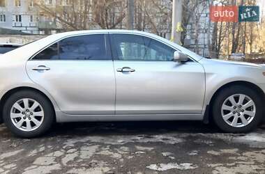 Седан Toyota Camry 2006 в Днепре