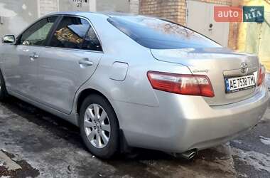Седан Toyota Camry 2006 в Днепре